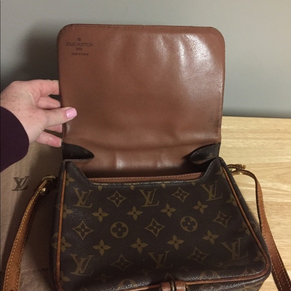 AUTH LV Cartouchiere MM cross body - Picture 5 of 7